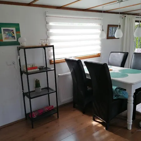 Apartamento Comfortabel Chalet Met Terras Tuin Op Het Zuiden. *