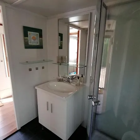 Comfortabel Chalet Met Terras Tuin Op Het Zuiden. Terwolde