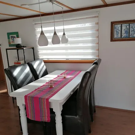 Apartamento Comfortabel Chalet Met Terras Tuin Op Het Zuiden.